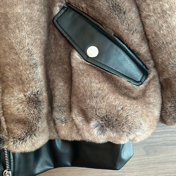 NWT WeWoreWhat faux fur bomber jacket, size Large. - Picture 6 of 11